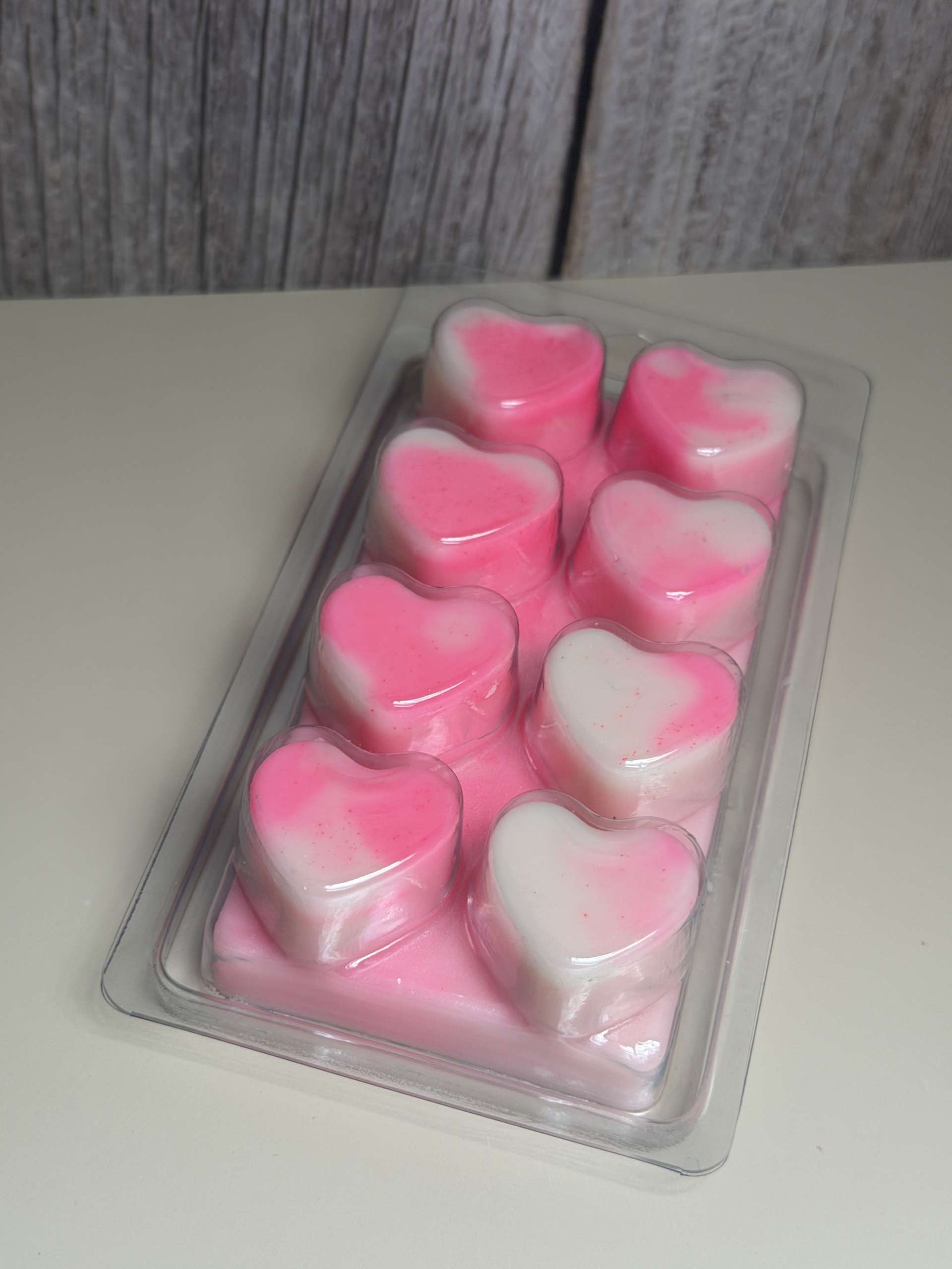 8 Count Heart Wax Melts Container Clamshell - Image 4