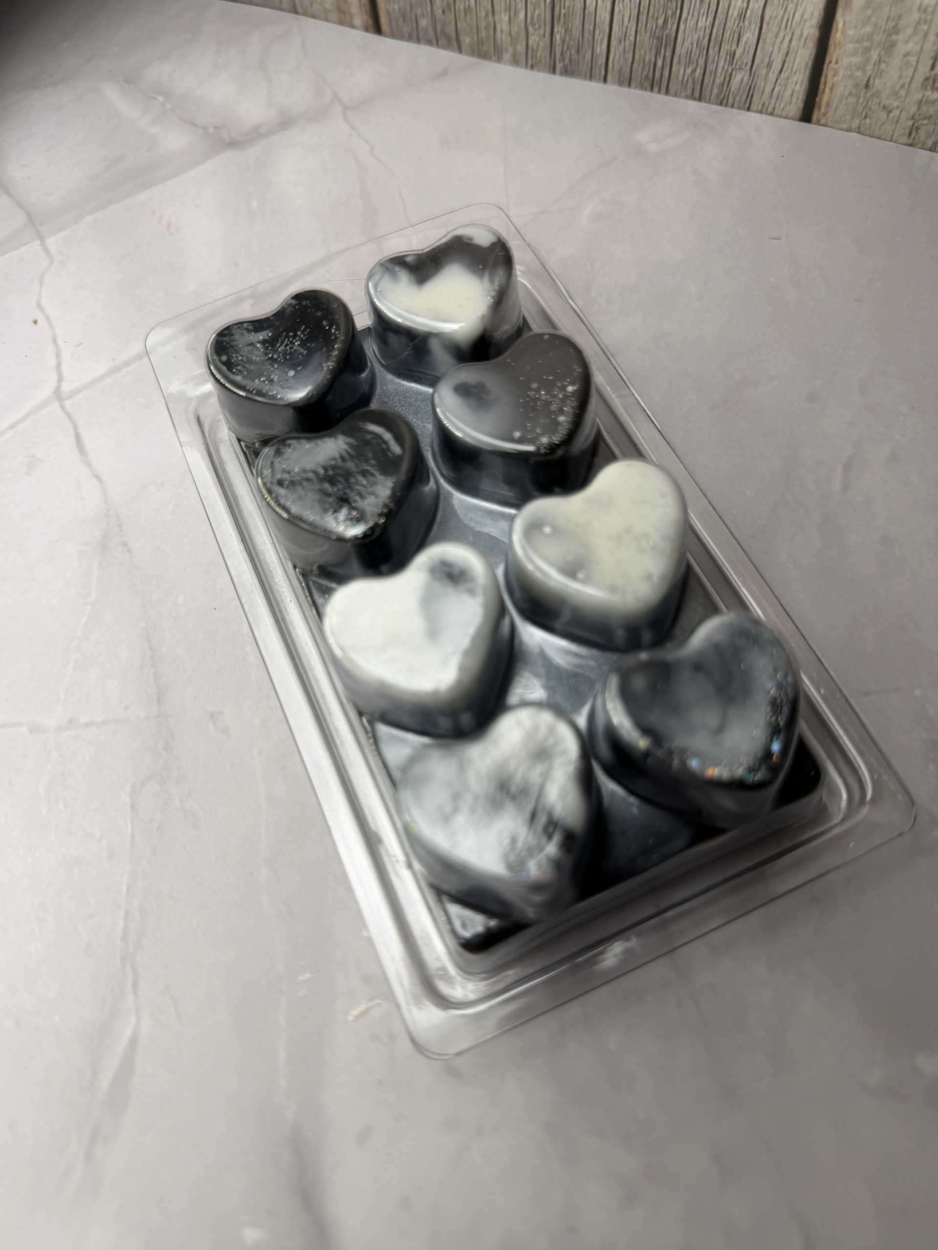8 Count Heart Wax Melts Container Clamshell - Image 5
